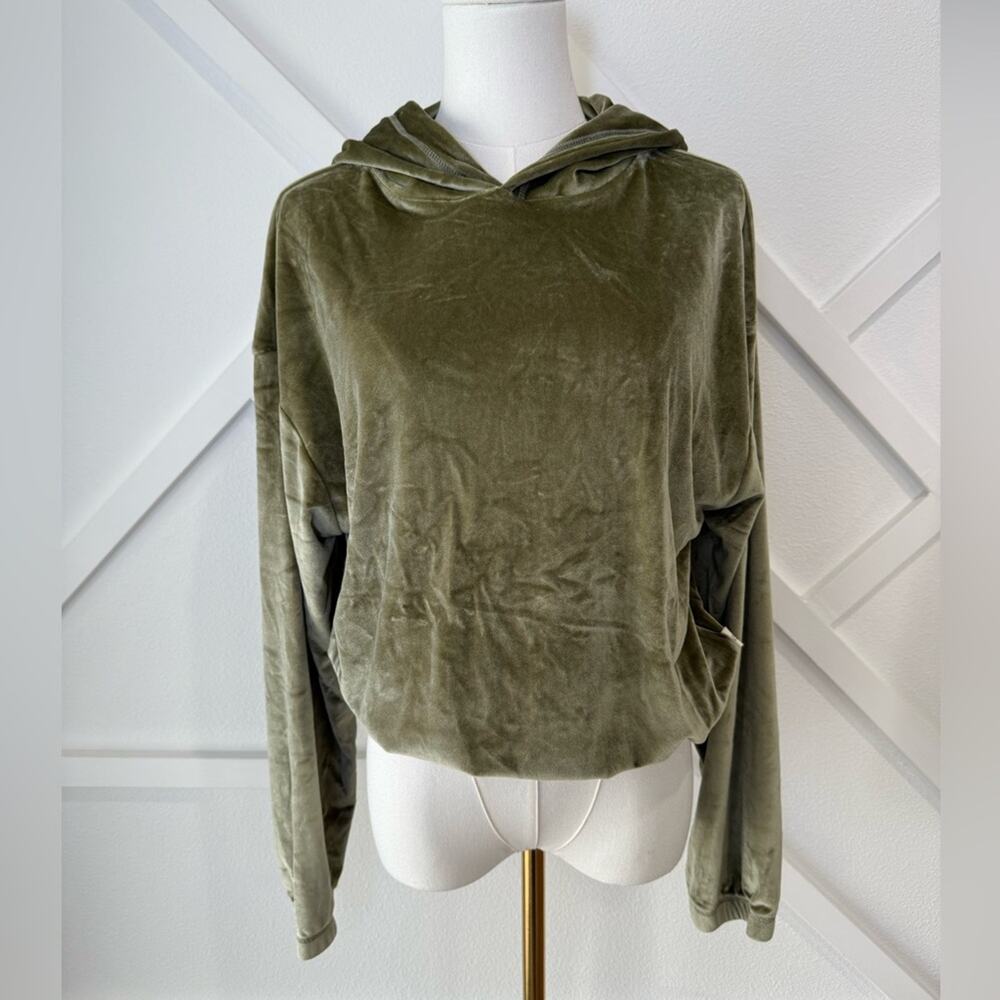 NWT Free People Araminta James Velour Crop Hoodie Khaki Green Size Small - Picture 2 of 12